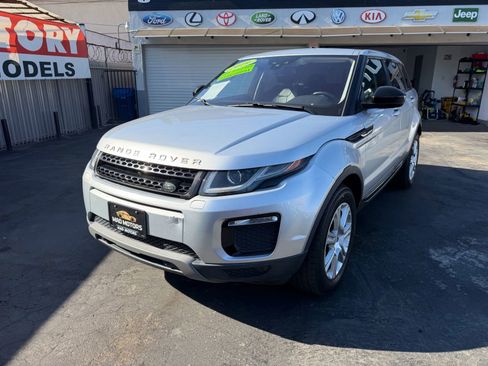 Used 2019 Land Rover Range Rover Evoque SE AWD/4WD image 1
