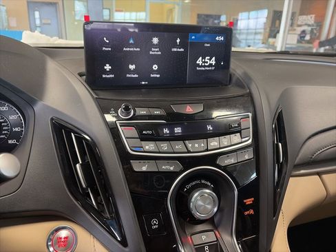 Used 2024 Acura RDX SH-AWD image 18