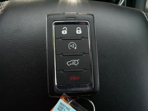 Used 2025 Jeep Grand Cherokee Limited w/ Trailer Tow Package AWD/4WD image 31