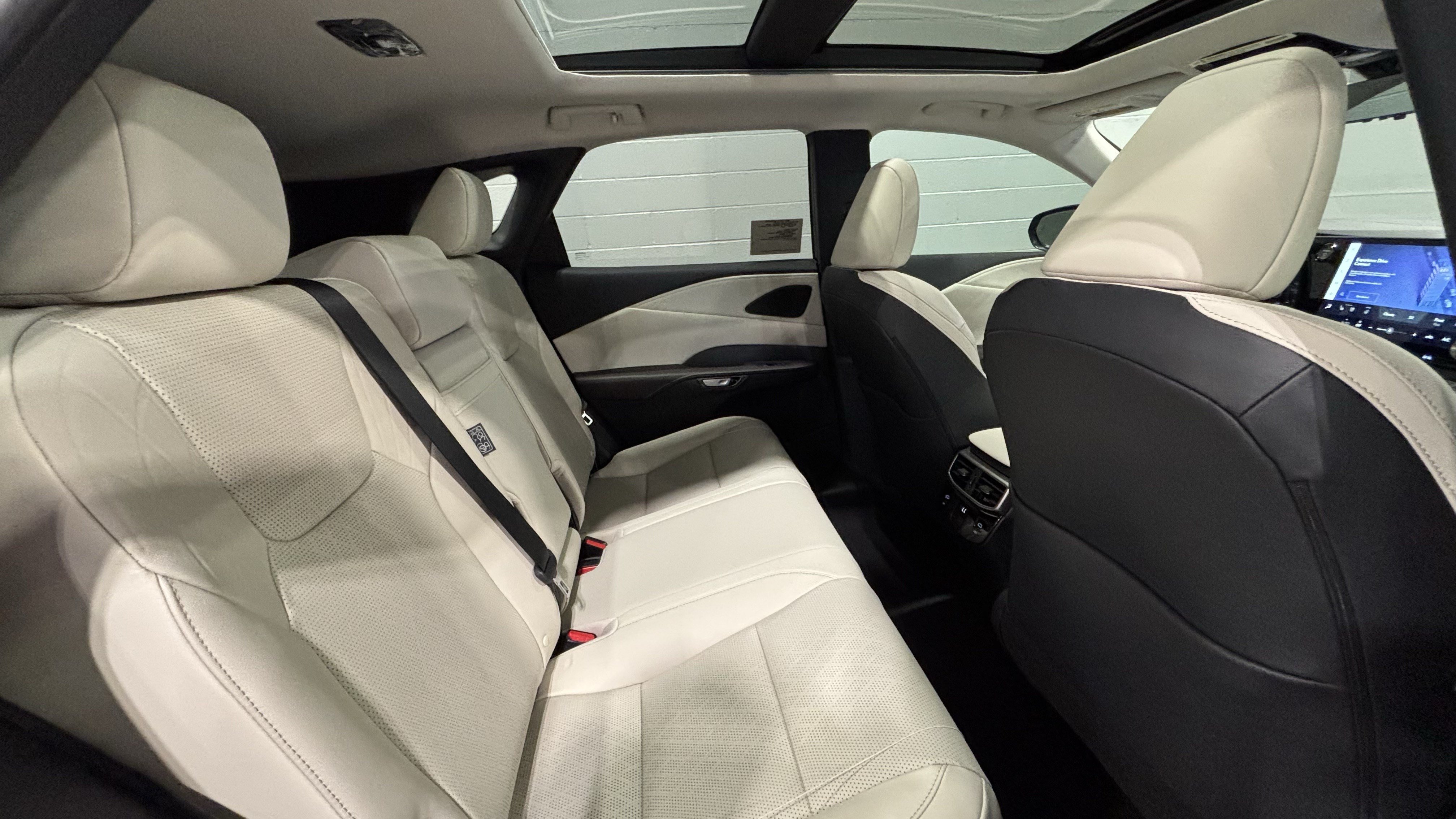 New 2026 Lexus RX 350h AWD/4WD image 39
