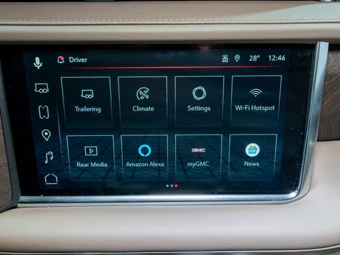 Used 2023 GMC Yukon XL Denali w/ Denali Reserve Package image 20