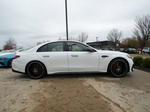 New 2026 Mercedes-Benz E 53 AMG e 4MATIC Sedan image 7