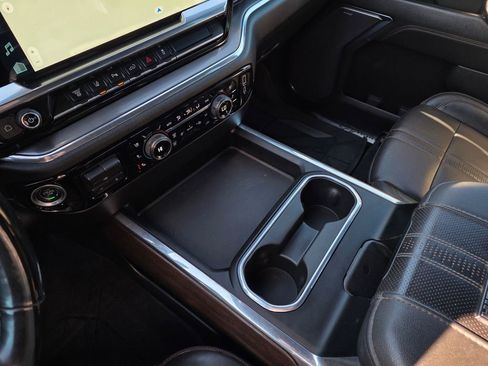 Used 2024 Chevrolet Silverado 3500 High Country w/ High Country Premium Package image 17