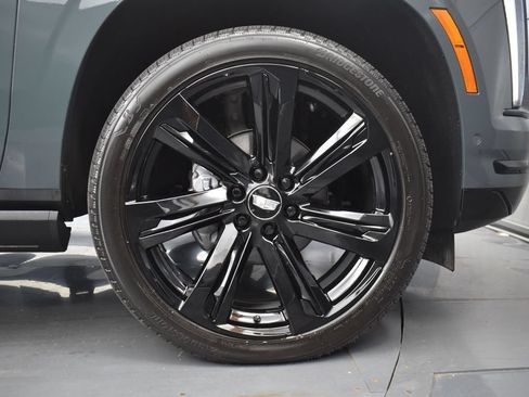 Certified 2026 Cadillac Escalade ESV Sport w/ Touring Package AWD/4WD image 39
