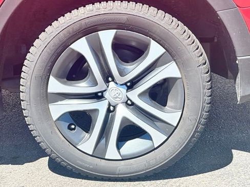 Used 2016 Toyota RAV4 LE FWD image 5