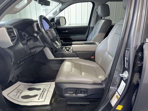 Used 2022 Toyota Tundra Limited image 17