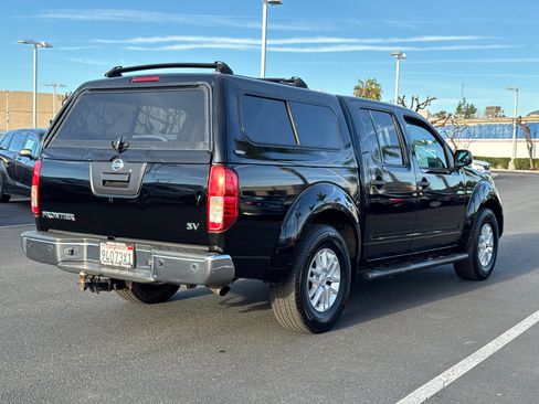 Used 2014 Nissan Frontier SV w/ SV Value Truck Package image 12