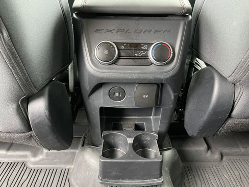 Used 2025 Ford Explorer Active image 36