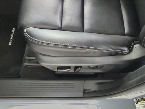 Certified 2023 Nissan Rogue SL image 17