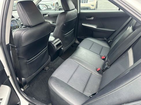Used 2013 Toyota Camry SE image 12
