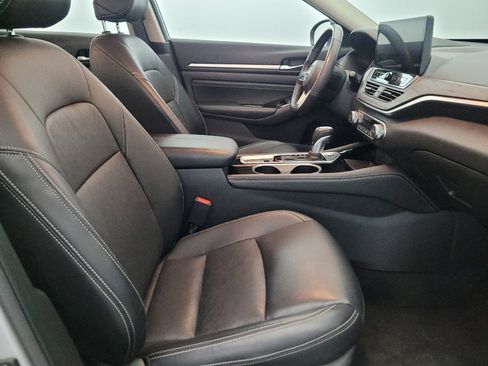 Used 2023 Nissan Altima 2.5 SL FWD image 21
