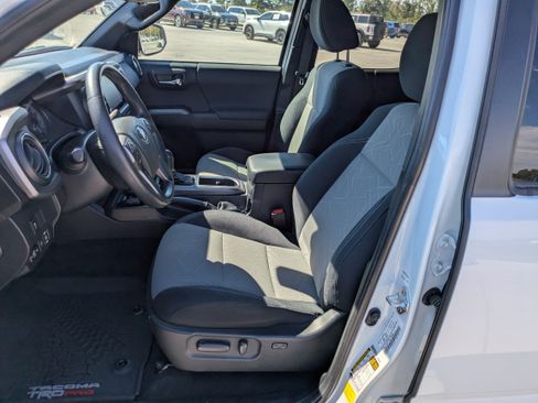 Certified 2023 Toyota Tacoma TRD Off-Road image 11