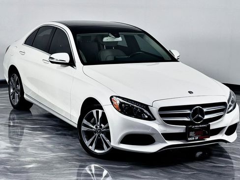 Used 2018 Mercedes-Benz C 300 4MATIC Sedan image 3