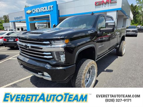 Used 2022 Chevrolet Silverado 2500 High Country AWD/4WD image 1