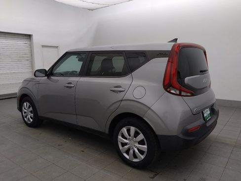 Used 2022 Kia Soul LX FWD image 3