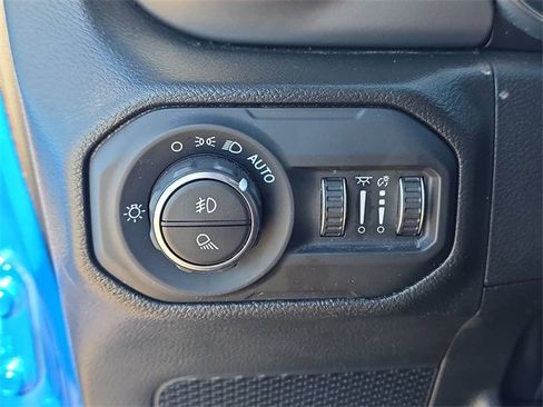 Used 2022 Jeep Gladiator Sport image 24