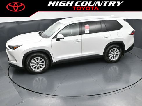 New 2026 Toyota Grand Highlander XLE FWD image 28