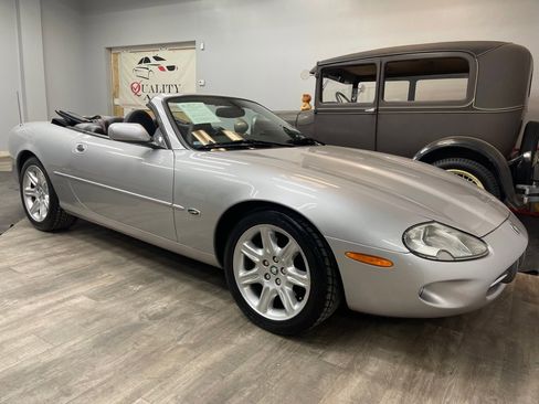 Used 2000 Jaguar XK8 Convertible image 20