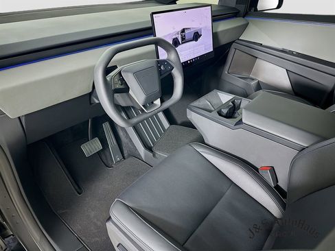 Used 2024 Tesla Cybertruck AWD Crew Cab image 9