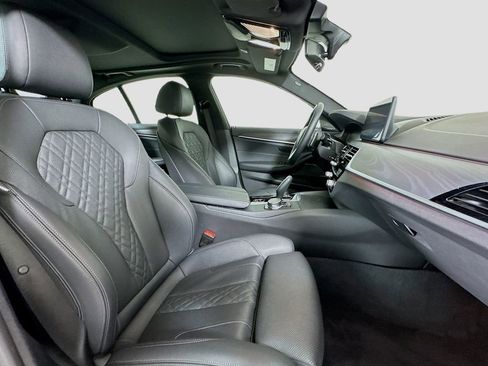 Used 2023 BMW 530i xDrive 530i xDrive w/ Premium Package image 28