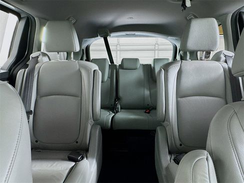 Used 2018 Honda Odyssey Touring image 18