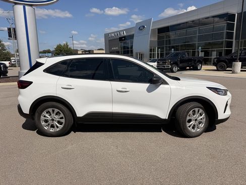 New 2026 Ford Escape Active image 8