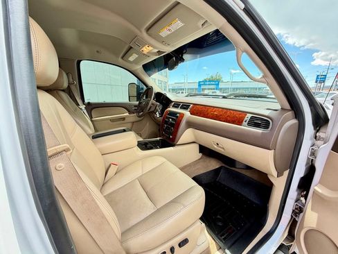 Used 2011 Chevrolet Silverado 2500 LTZ w/ LTZ Plus Package AWD/4WD image 43