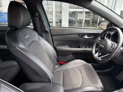 Used 2023 Kia Forte GT-Line w/ GT-Line Technology Package FWD image 11