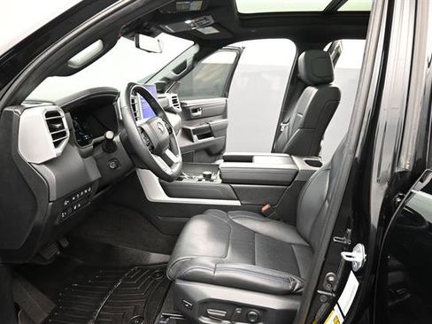 Used 2024 Toyota Tundra Platinum AWD/4WD image 16