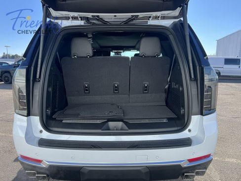 New 2026 Chevrolet Tahoe High Country AWD/4WD image 11