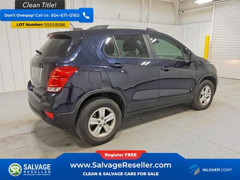 Used 2021 Chevrolet Trax LT AWD/4WD image 4