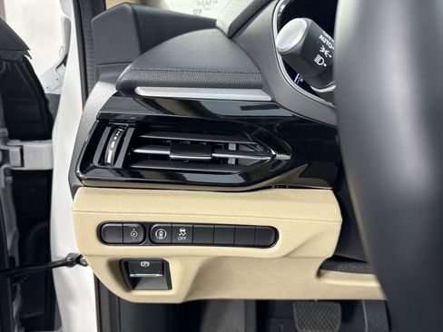 New 2026 Acura MDX SH-AWD image 13