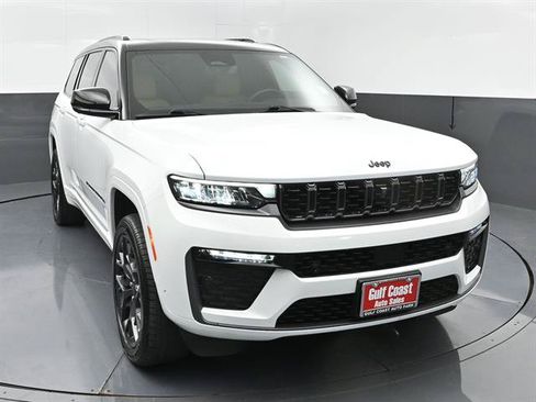 Used 2026 Jeep Grand Cherokee L Summit w/ Obsidian Package AWD/4WD image 3