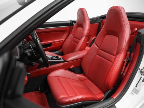 Certified 2022 Porsche 911 Carrera 4S AWD/4WD image 50