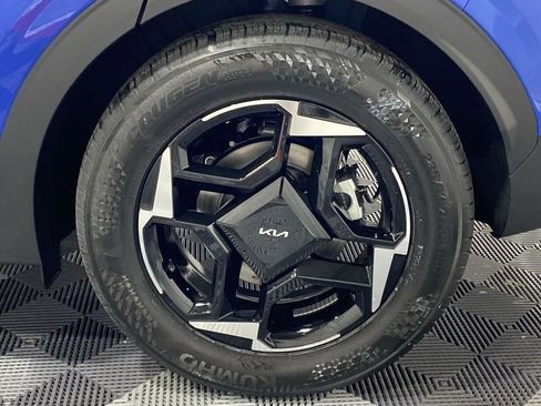 New 2026 Kia Sportage EX FWD image 32
