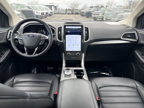 Certified 2024 Ford Edge SEL w/ Convenience Package image 12