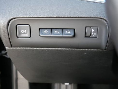 Used 2023 Buick Enclave Avenir w/ Avenir Technology Package AWD/4WD image 19
