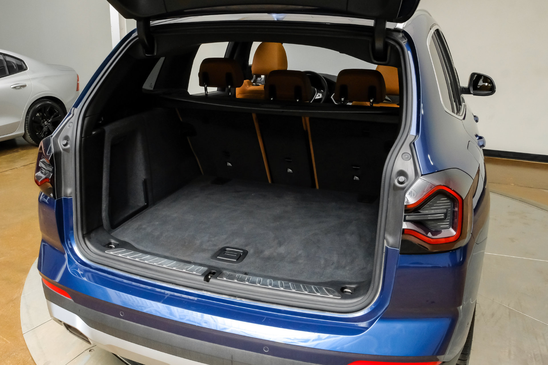 Used 2024 BMW X3 sDrive30i w/ Premium Package RWD image 56