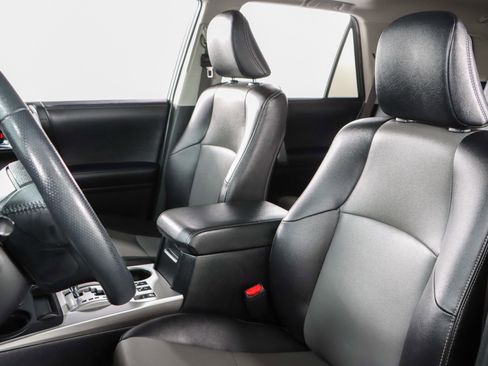 Used 2023 Toyota 4Runner SR5 Premium w/ Moonroof Package image 28