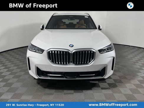 Used 2024 BMW X5 xDrive40i w/ Premium Package AWD/4WD image 1