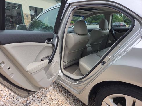 Used 2010 Acura TSX V6 Sedan FWD image 21