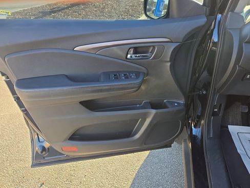 Used 2019 Honda Ridgeline Sport image 17