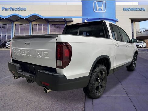 New 2026 Honda Ridgeline Black Edition image 5