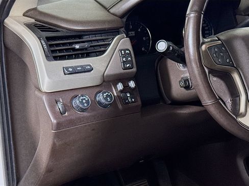 Used 2019 GMC Yukon Denali w/ Denali Ultimate Package AWD/4WD image 8