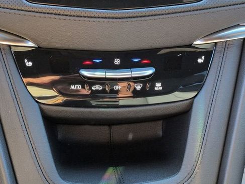 New 2026 Cadillac XT5 Luxury w/ LPO, Floor Liner Package image 11