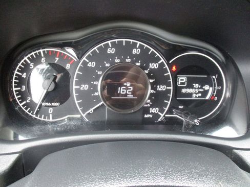 Used 2015 Nissan Versa Note SV FWD image 13