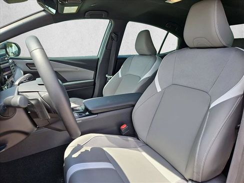 Used 2026 Toyota Camry SE w/ Convenience Package FWD image 15