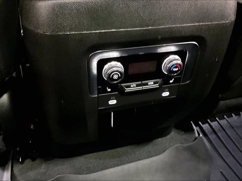 Used 2023 GMC Yukon XL AT4 w/ AT4 Premium Plus Package AWD/4WD image 27