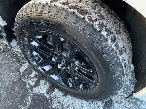 Certified 2024 Chevrolet Silverado 1500 RST w/ Rally Edition image 8