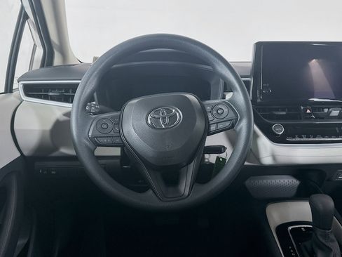 Used 2026 Toyota Corolla LE FWD image 18